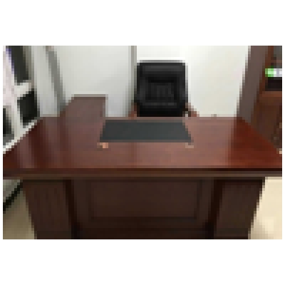 辦公桌1.6米